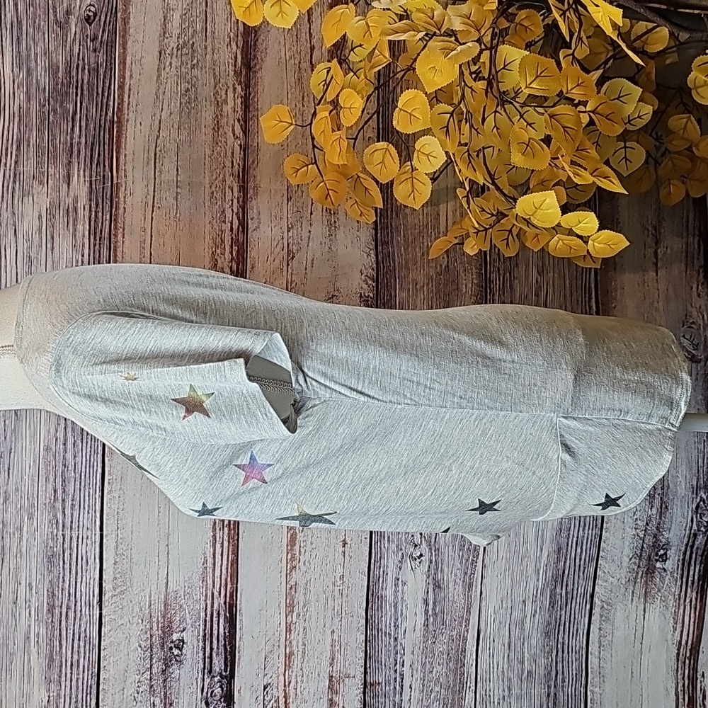 NEW INC INTERNATIONAL CONCEPTS GRAY STAR SHORT CAP SLEEVE PULLOVER TEE - Picture 7 of 12